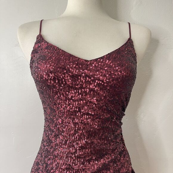 Black Halo Bowery Sequined Sheath Dress Size 2 Red Pinot Noir Holiday Formal NWT - Picture 3 of 12